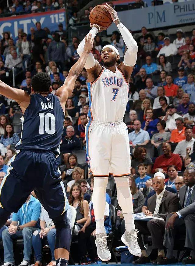 称马杜埃凯 称马杜埃凯