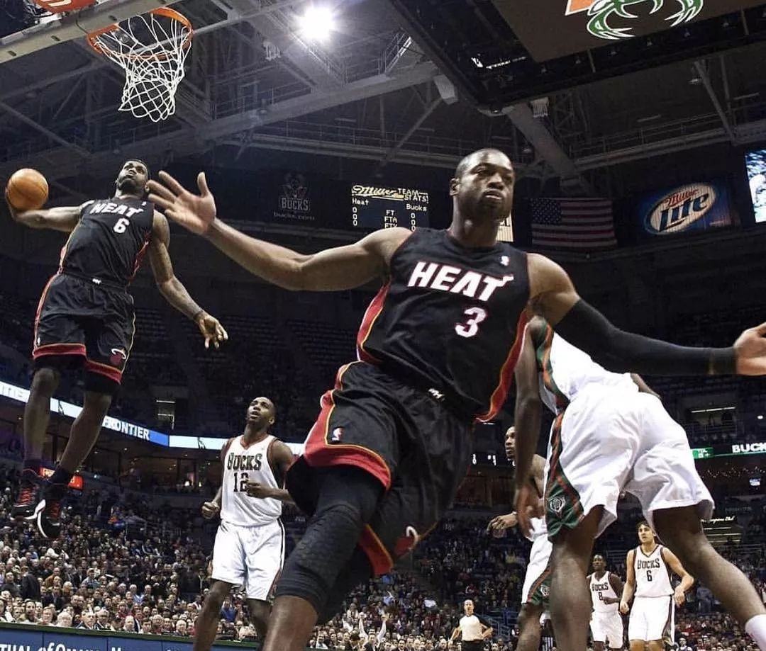 勒放在肘区 勒放在肘区